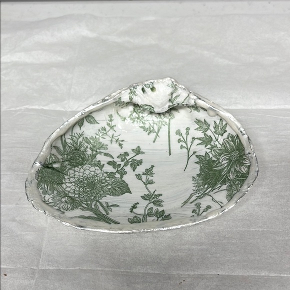 Hand Crafted Decoupage Floral Large Shell Trinket Dish - Picture 2 of 8